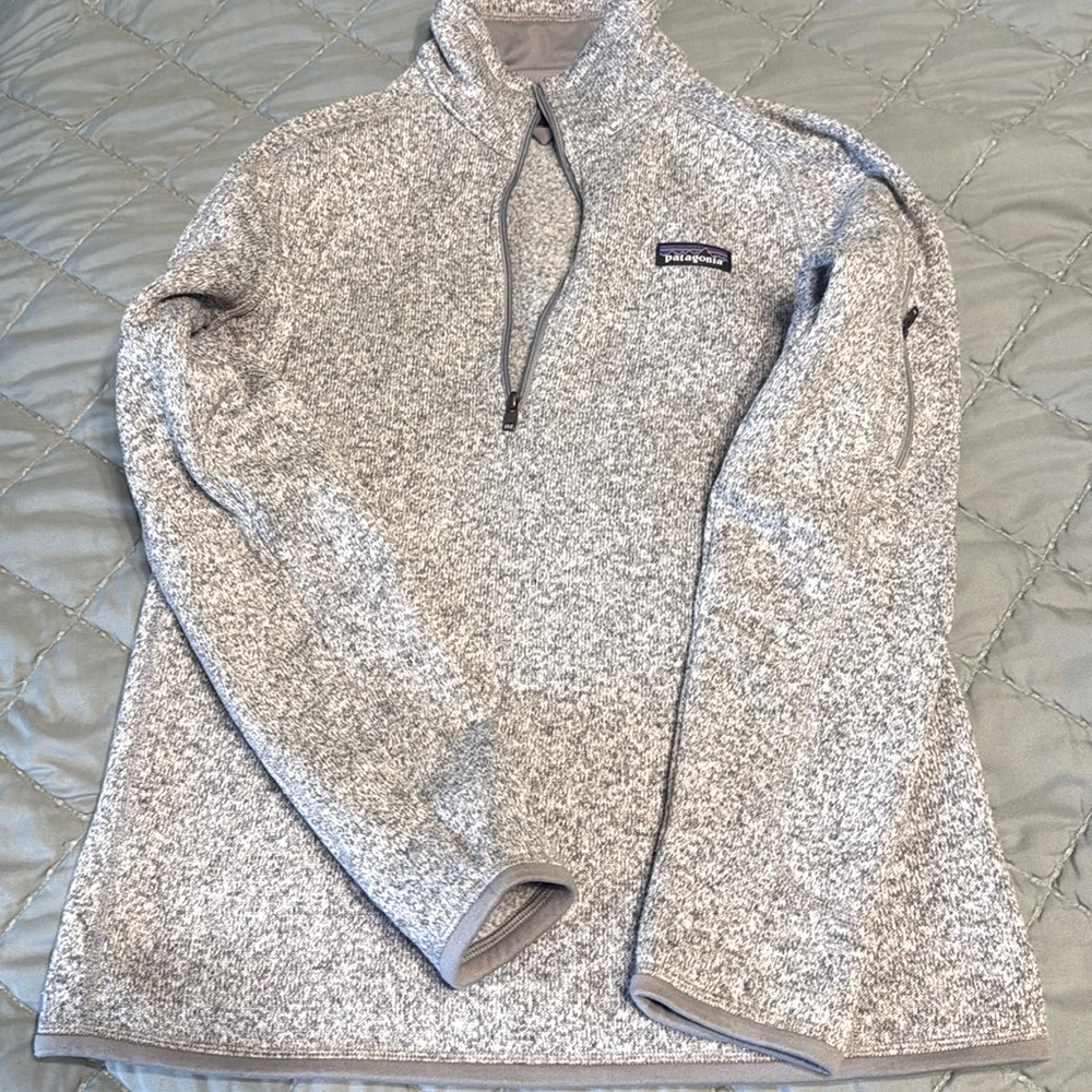 Women’s Patagonia Pullover size Medium